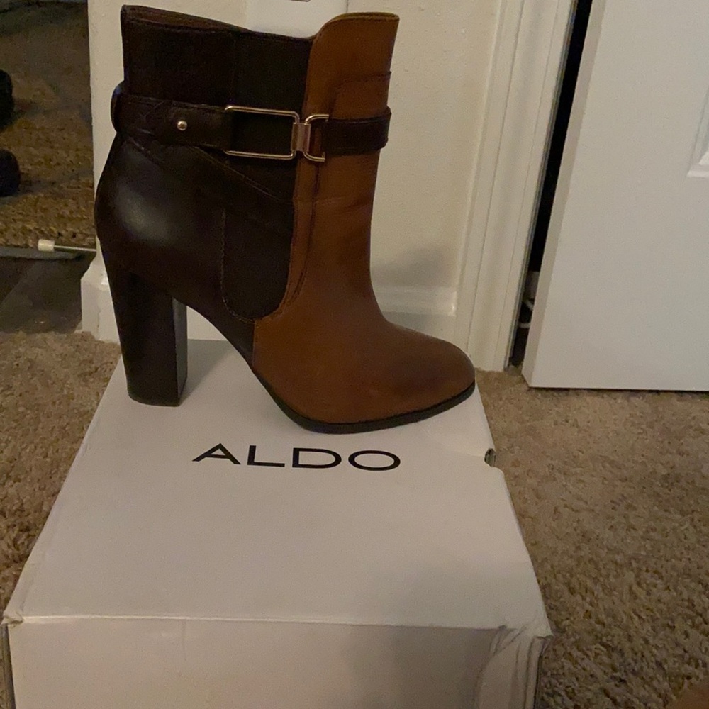 *NEVER WORN* Aldo boot size 10 fits like a 9 though